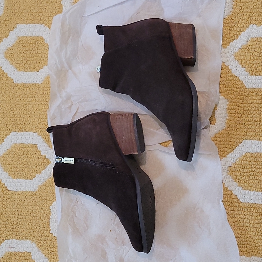 Blondo Iris Waterproof Ankle Booties